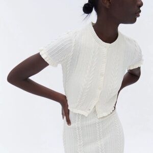 Zara Cable Knit Crop Sweater
